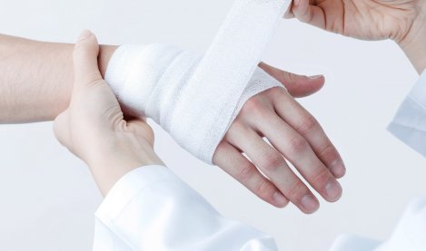 Bandage on the hand